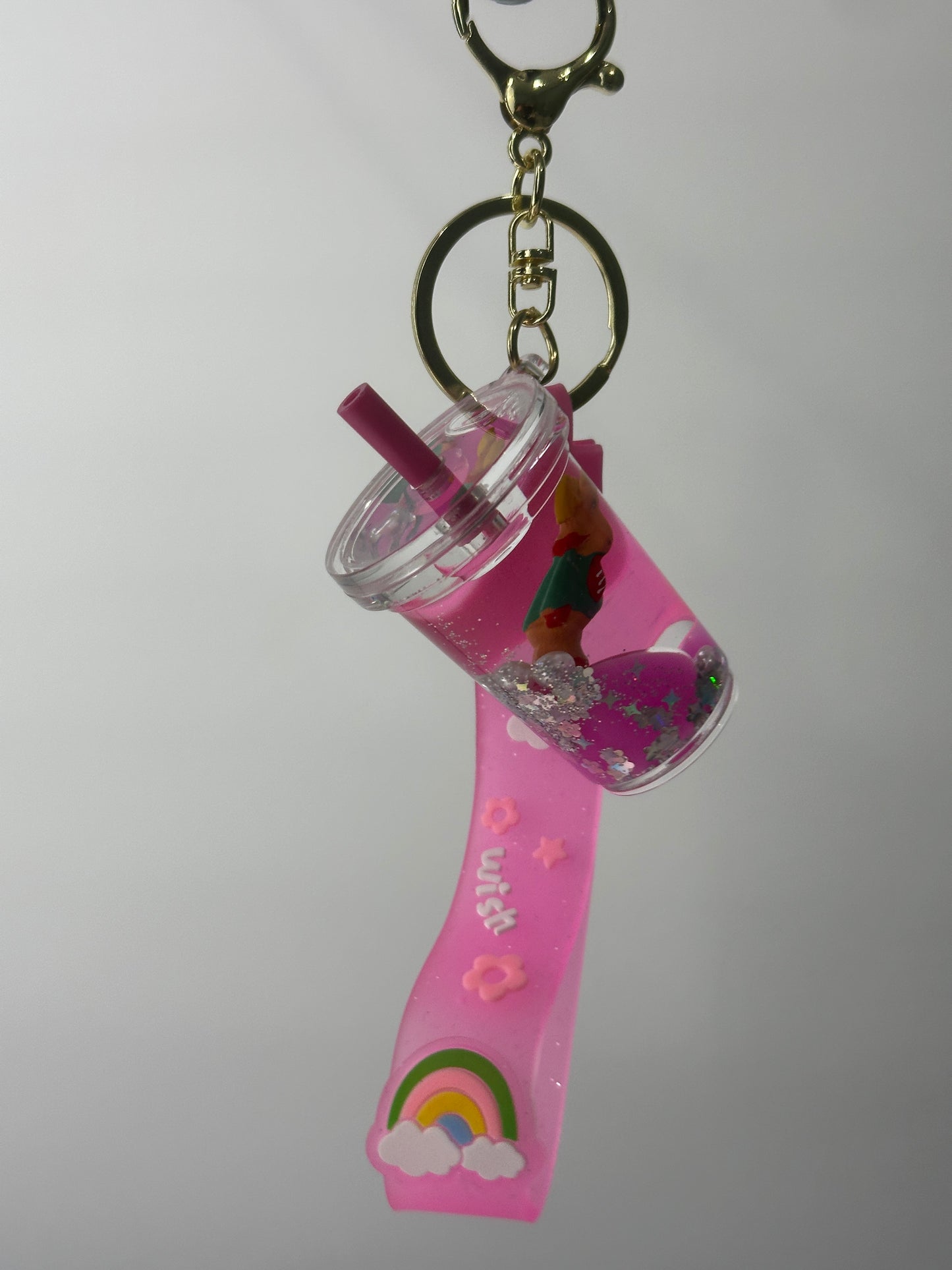 Floating tea cup keychain